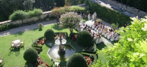 Romantische Hochzeit in einem italienischen Garten