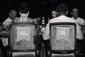Brautpaar beim Hochzeitsempfang
