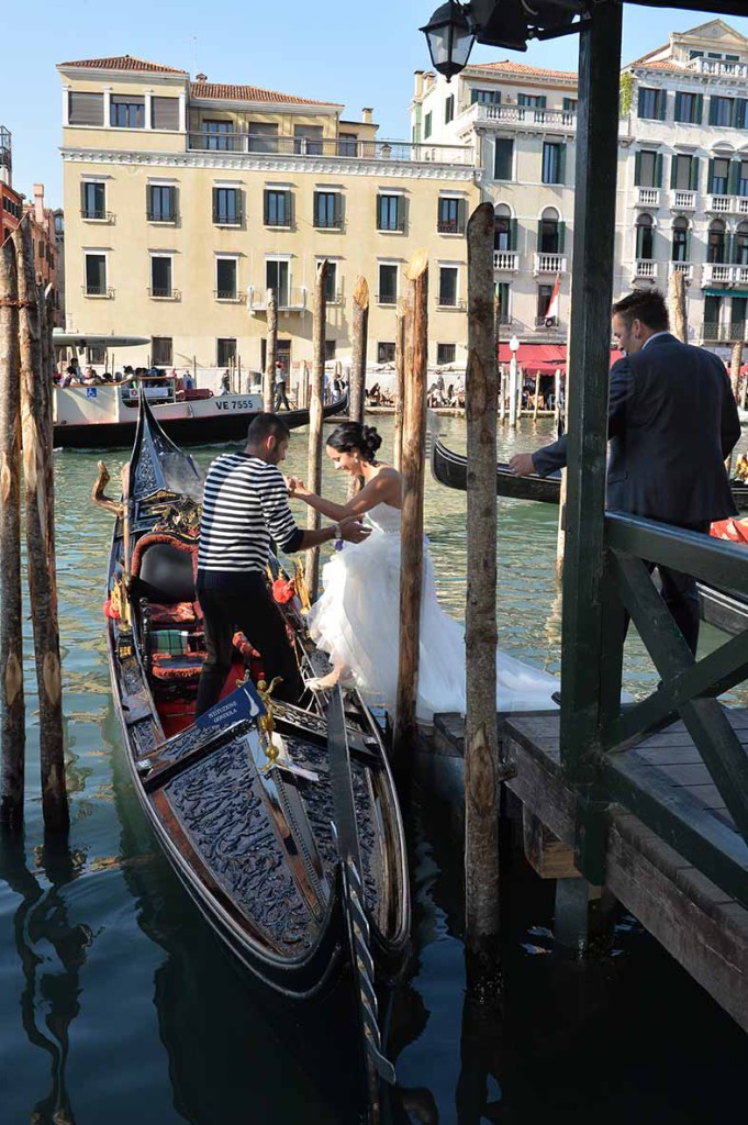 Brautpaar Gondelfahrt in Venedig 