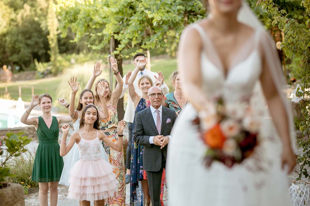 Brautstrauß werfen in der Toskana 