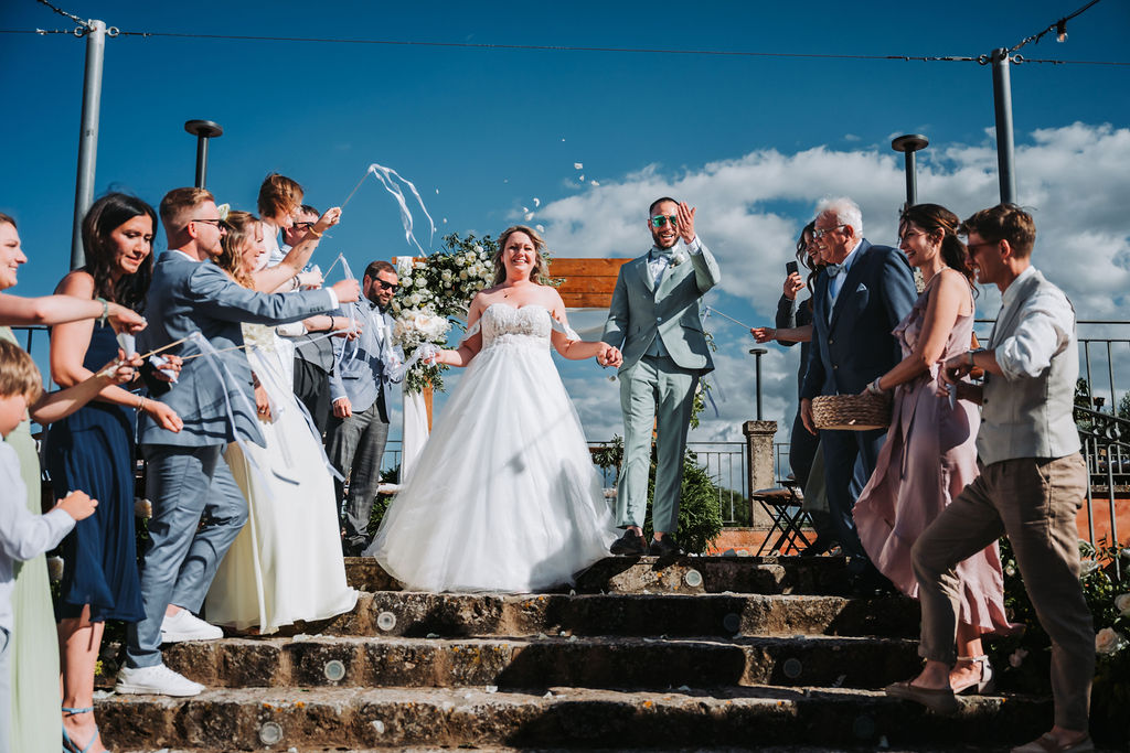 Hochzeitspaar nach Trauung auf Sizilien 